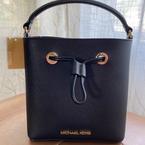 Michael Kors Suri Small Bucket Crossbody